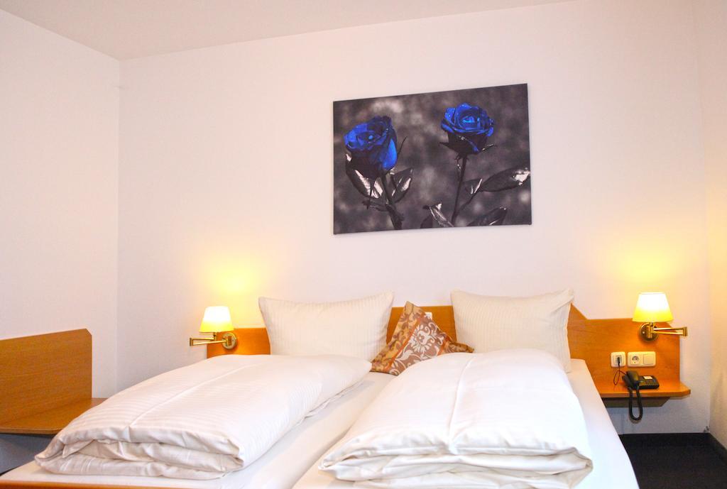 Hotel Am Ostpark Neubiberg Oda fotoğraf