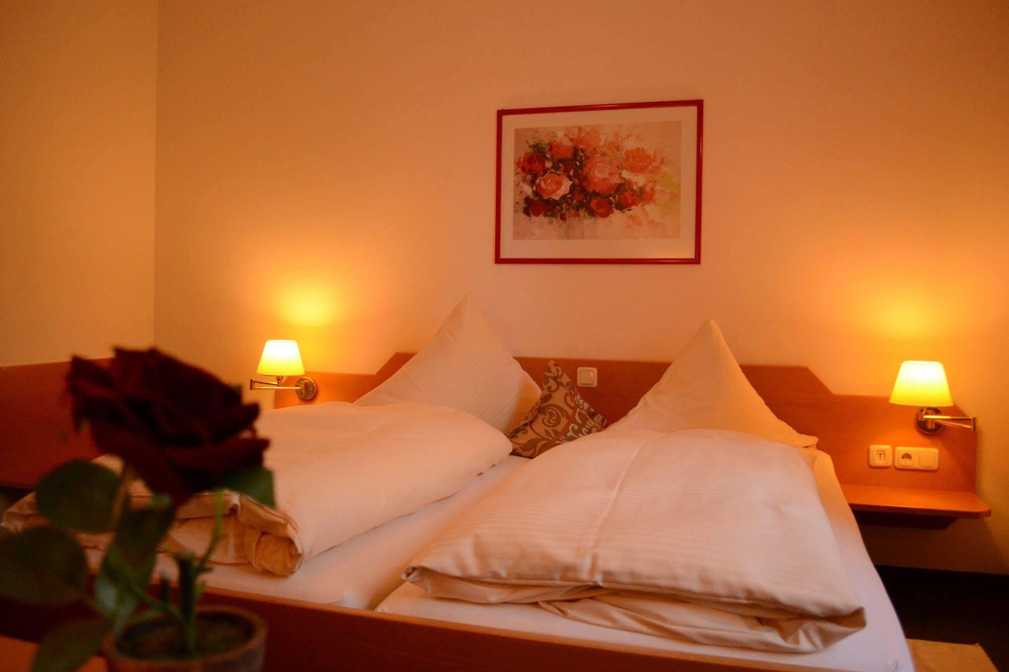 Hotel Am Ostpark Neubiberg Dış mekan fotoğraf