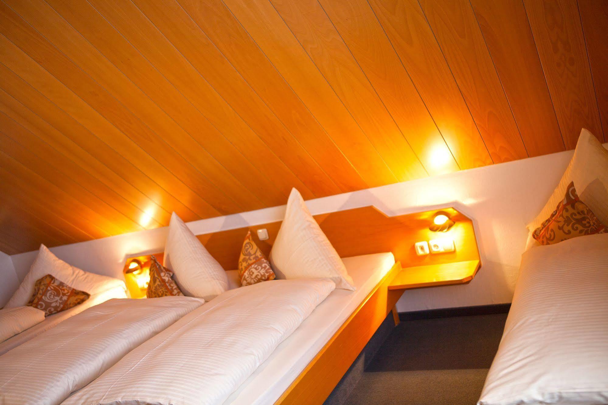 Hotel Am Ostpark Neubiberg Dış mekan fotoğraf
